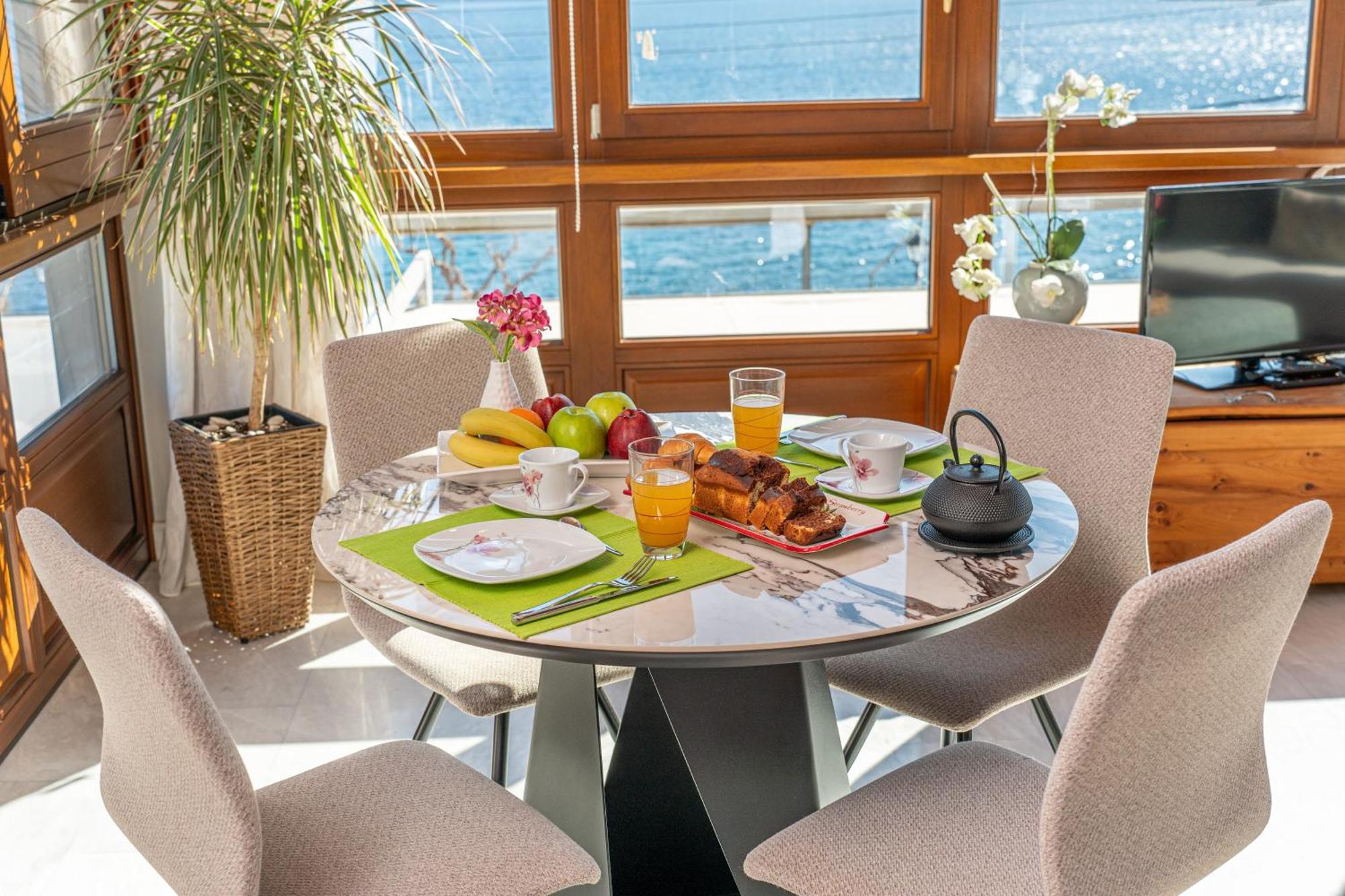 Sea Rock Apartment Айя-Евфимия Экстерьер фото