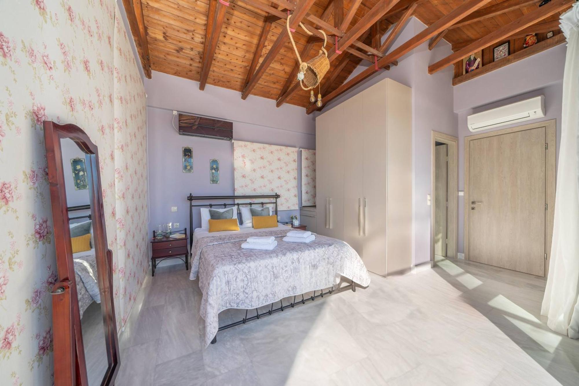 Sea Rock Apartment Айя-Евфимия Экстерьер фото