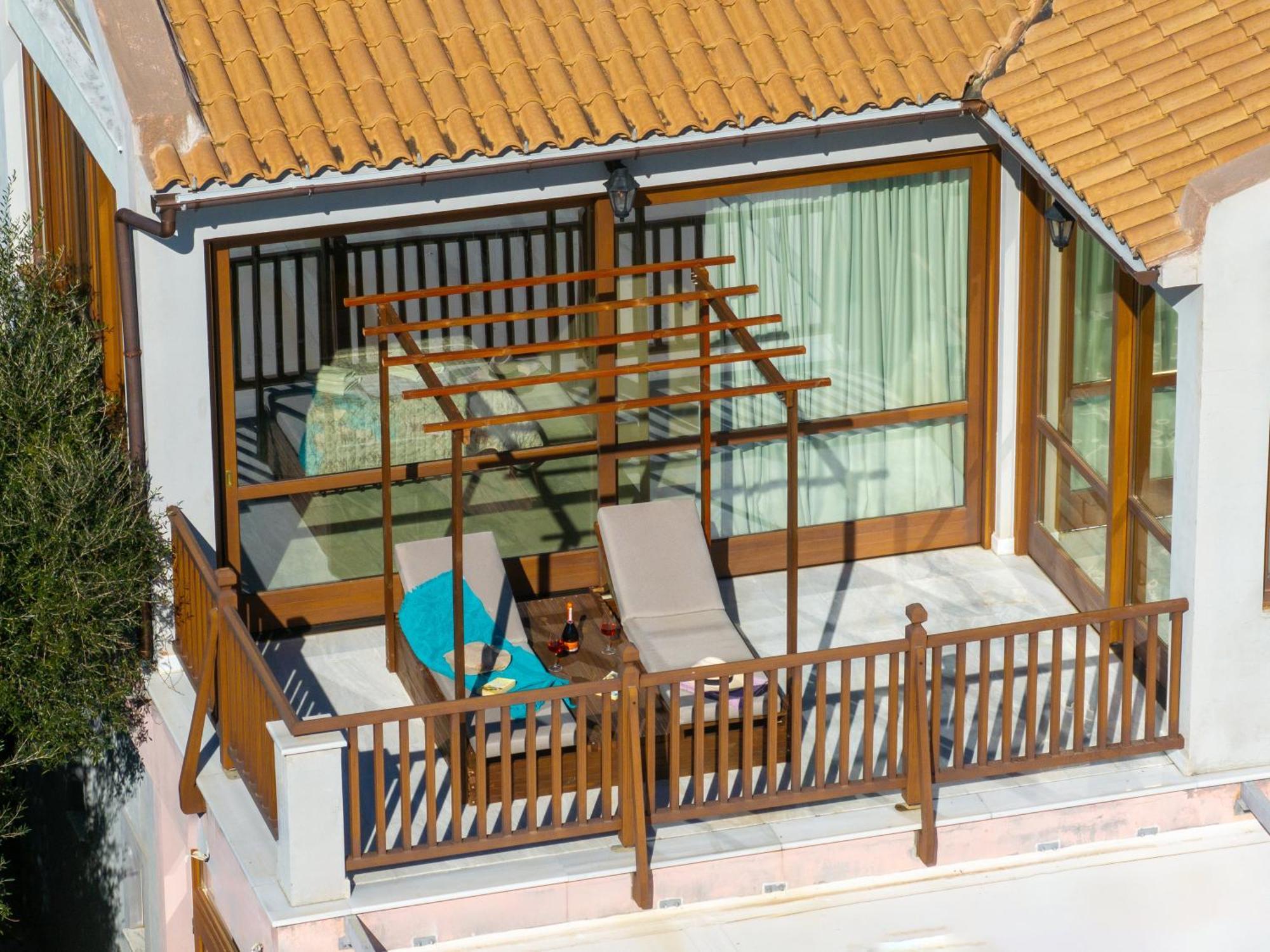 Sea Rock Apartment Айя-Евфимия Экстерьер фото