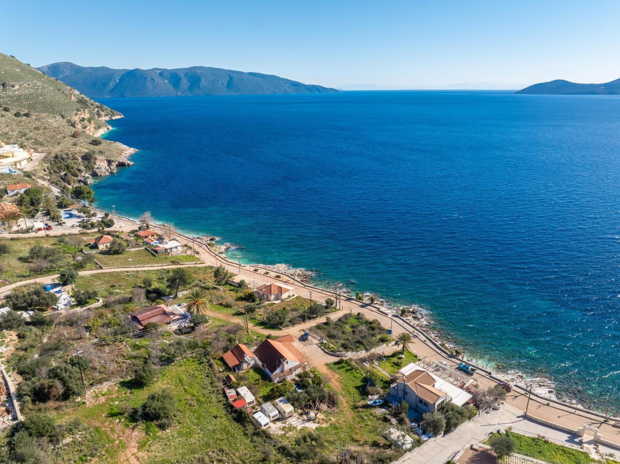 Sea Rock Apartment Айя-Евфимия Экстерьер фото