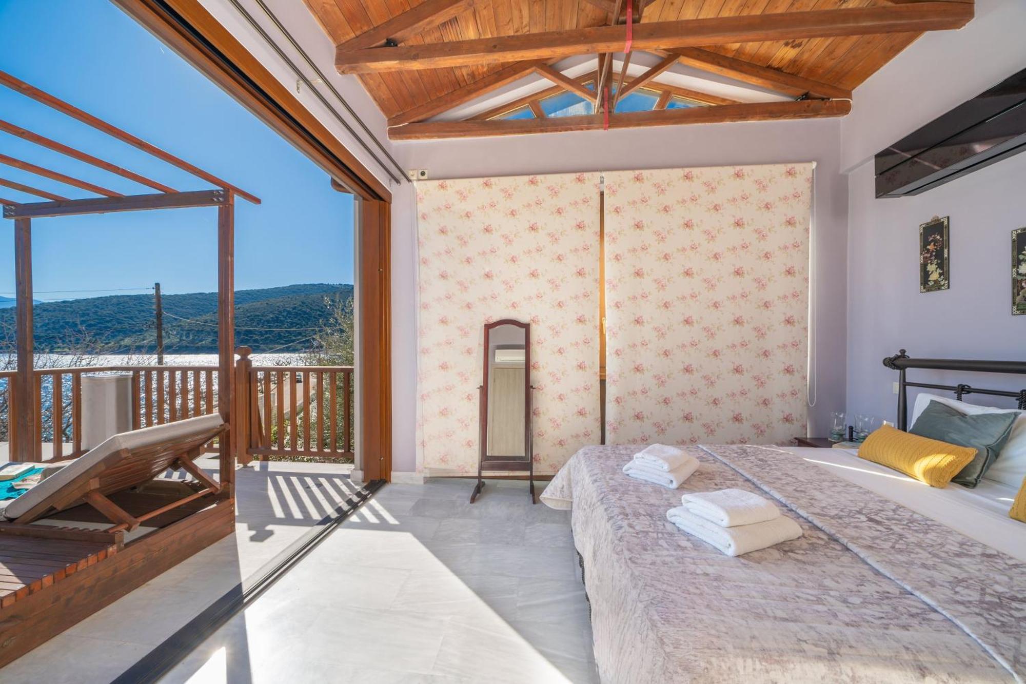 Sea Rock Apartment Айя-Евфимия Экстерьер фото